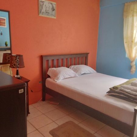 Danglez Bed&Breakfast Bataka Extérieur photo