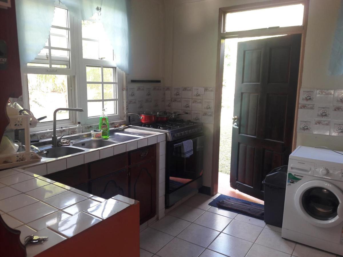 Danglez Bed&Breakfast Bataka Extérieur photo
